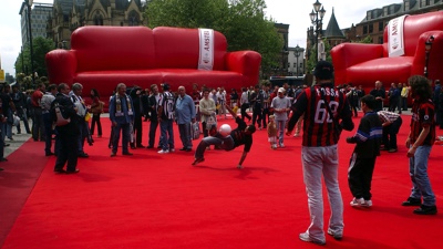 Opblaasbare huiskamer inflatable living- Guinness Book of Records - Amstel - Publi air