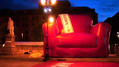 Opblaasbare stoel zetel huiskamer - Guinness Book of Records - Amstel - Publi air